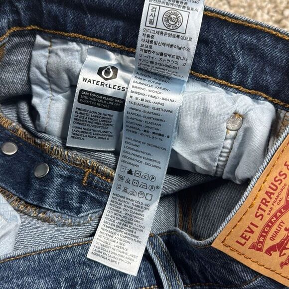 Levi Strauss & Co Women’s 501 Cutoff  Denim Jean Shorts Size 25 NEW - Picture 3 of 4